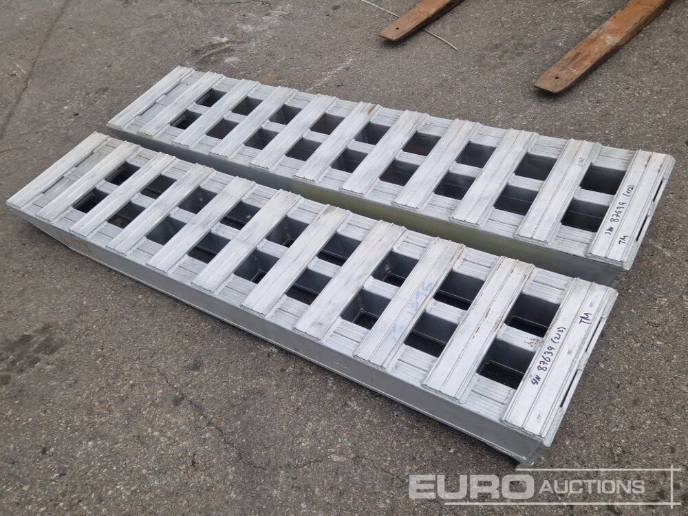 Loading Ramps - Matériel de chantier: photos 2 Loading Ramps - Matériel de chantier: photos 2
