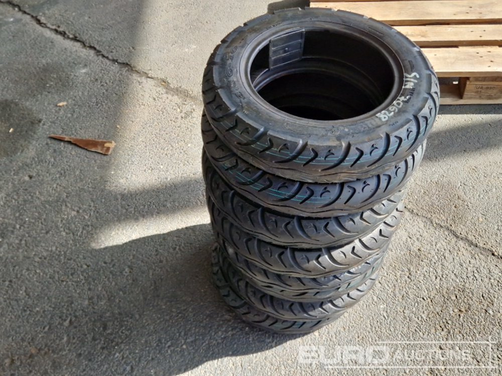 Pallet of 3.50-10 Tyres (8 of) - Pneu: photos 3 Pallet of 3.50-10 Tyres (8 of) - Pneu: photos 3