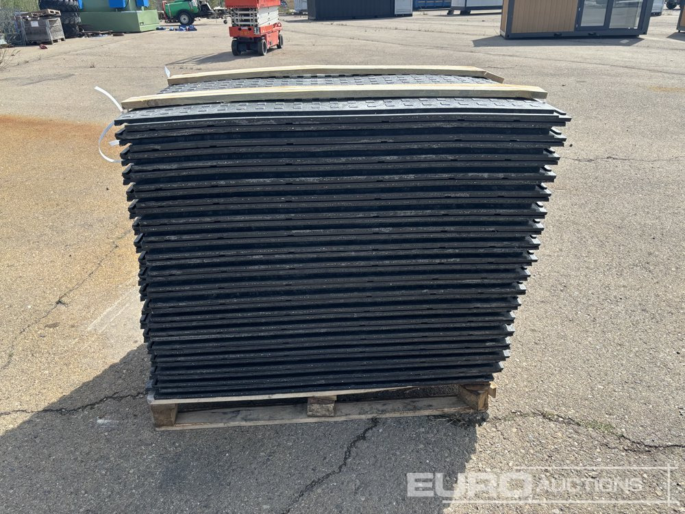 Pallet of Plastic Connectable Road Plates, 1200x800x28mm, 22kg per Plate (35 of) - Matériel de chantier: photos 2 Pallet of Plastic Connectable Road Plates, 1200x800x28mm, 22kg per Plate (35 of) - Matériel de chantier: photos 2
