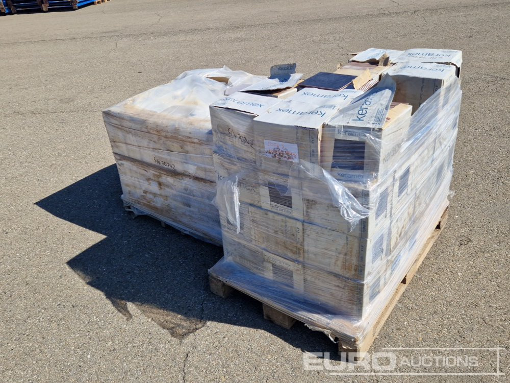 Pallet of Tiles (2 of) (20x20cm Square) (19.8x22.8 Hexagonal) - Matériel de chantier: photos 3 Pallet of Tiles (2 of) (20x20cm Square) (19.8x22.8 Hexagonal) - Matériel de chantier: photos 3