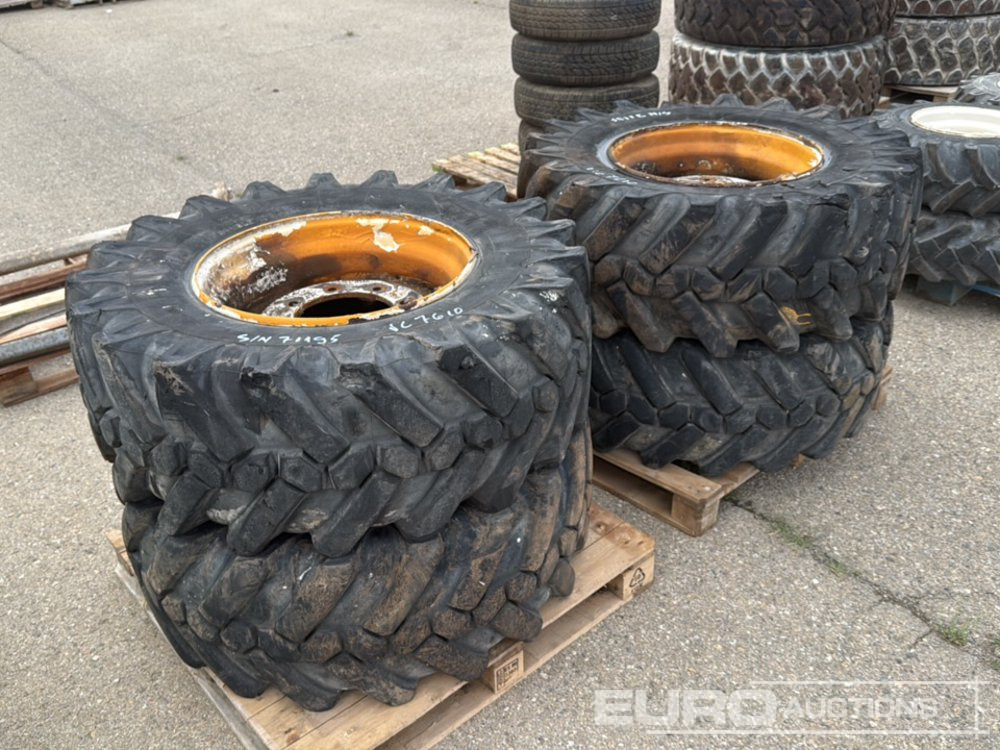 Pallets of 15R22.5XF Wheels (4 of) - Pneu: photos 4 Pallets of 15R22.5XF Wheels (4 of) - Pneu: photos 4