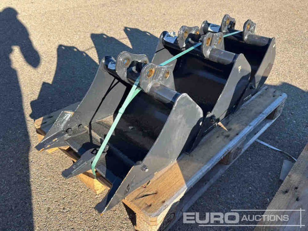 Yanmar Digging Bucket GGT120BA40450T to suit 1.5-2 Ton Excavator (S/Ns 1106277, 1106287, 1106282) (3 of) - Godet: photos 1 Yanmar Digging Bucket GGT120BA40450T to suit 1.5-2 Ton Excavator (S/Ns 1106277, 1106287, 1106282) (3 of) - Godet: photos 1