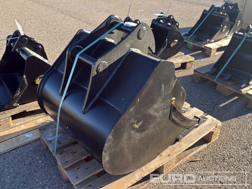 Yanmar Digging Bucket LGT000BA4075QSV to suit 6-10 Ton Excavator (S/N 1183799), Geith Bucket H04-0600 to Suit QR40 (S/N 1091325) - Godet: photos 3 Yanmar Digging Bucket LGT000BA4075QSV to suit 6-10 Ton Excavator (S/N 1183799), Geith Bucket H04-0600 to Suit QR40 (S/N 1091325) - Godet: photos 3
