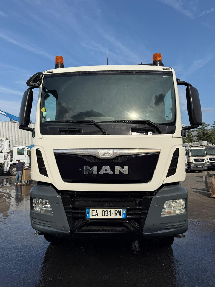 Camion béton MAN TGS 32.400 EA-031-RW - Camion malaxeur: photos 1 Camion béton MAN TGS 32.400 EA-031-RW - Camion malaxeur: photos 1