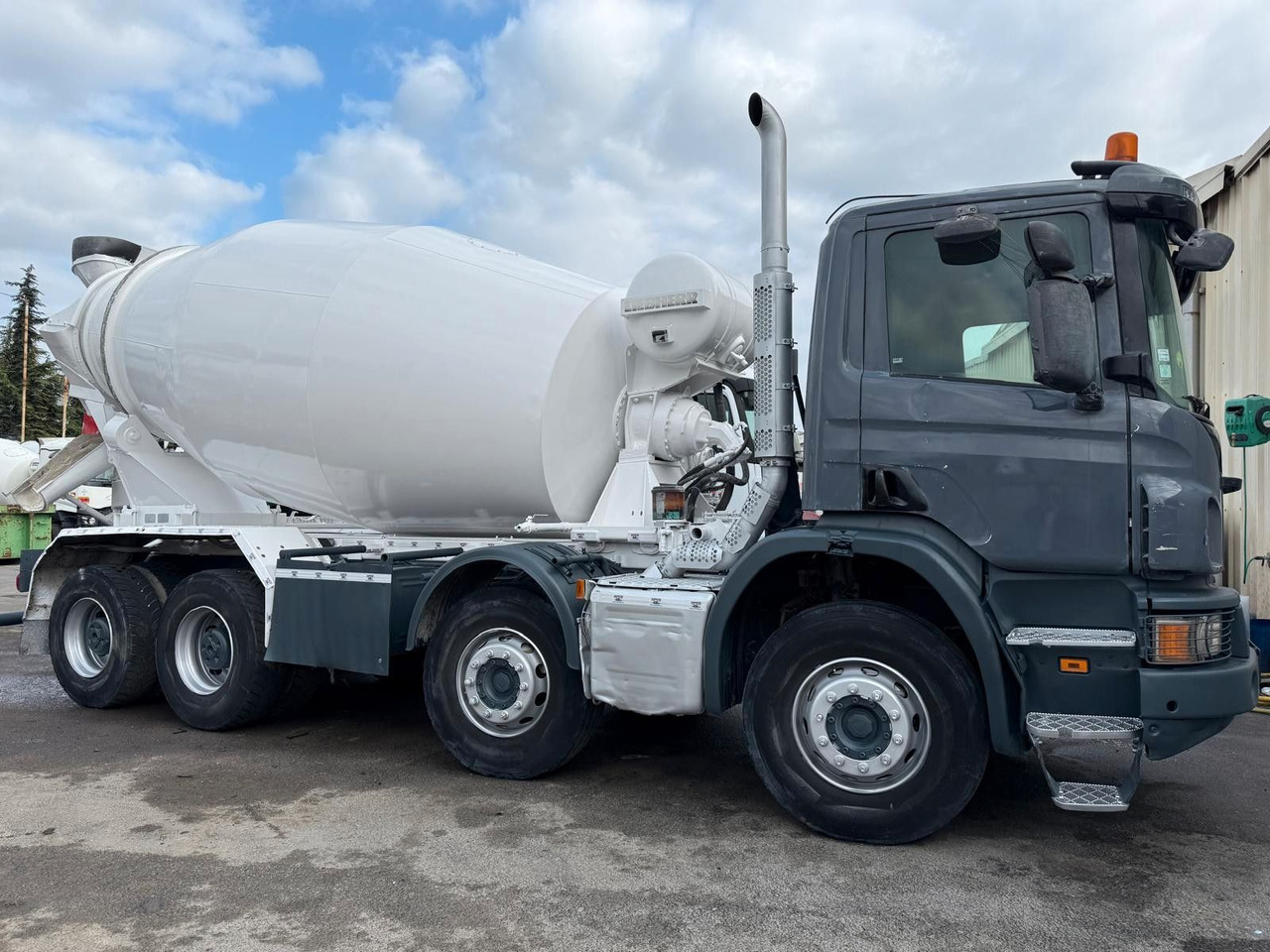 Scania P410 - Camion malaxeur: photos 2 Scania P410 - Camion malaxeur: photos 2