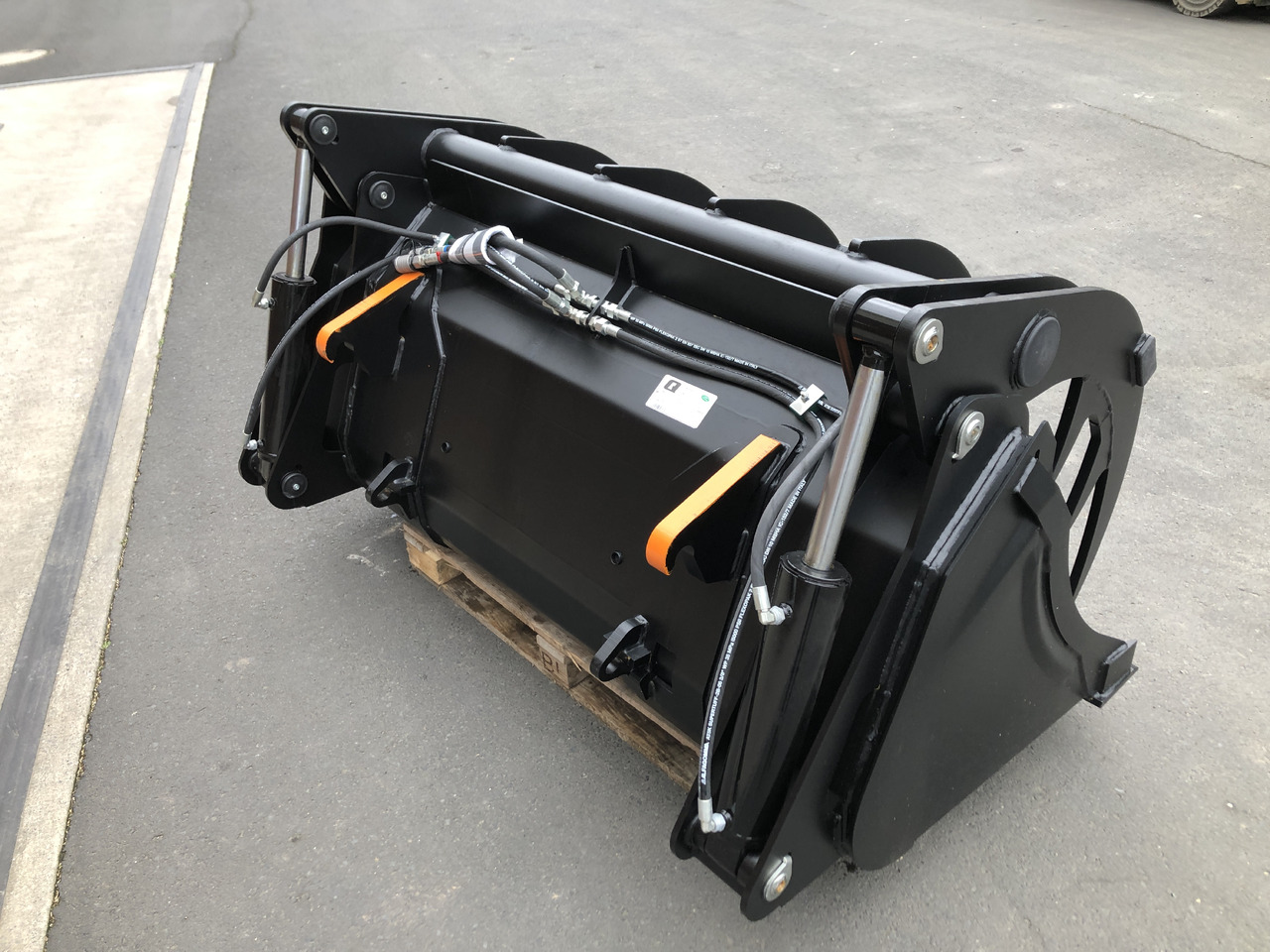 Alö Powergrab S 185 EURO - Chargeur frontal pour tracteur: photos 2 Alö Powergrab S 185 EURO - Chargeur frontal pour tracteur: photos 2