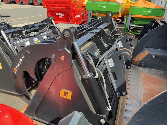 Alö Powergrab XL 240 für Cargo 955 - Chargeur frontal pour tracteur: photos 2 Alö Powergrab XL 240 für Cargo 955 - Chargeur frontal pour tracteur: photos 2