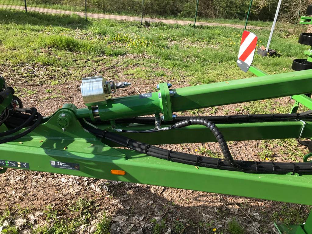Amazone Catros 8003-2TX - Cover crop: photos 3 Amazone Catros 8003-2TX - Cover crop: photos 3