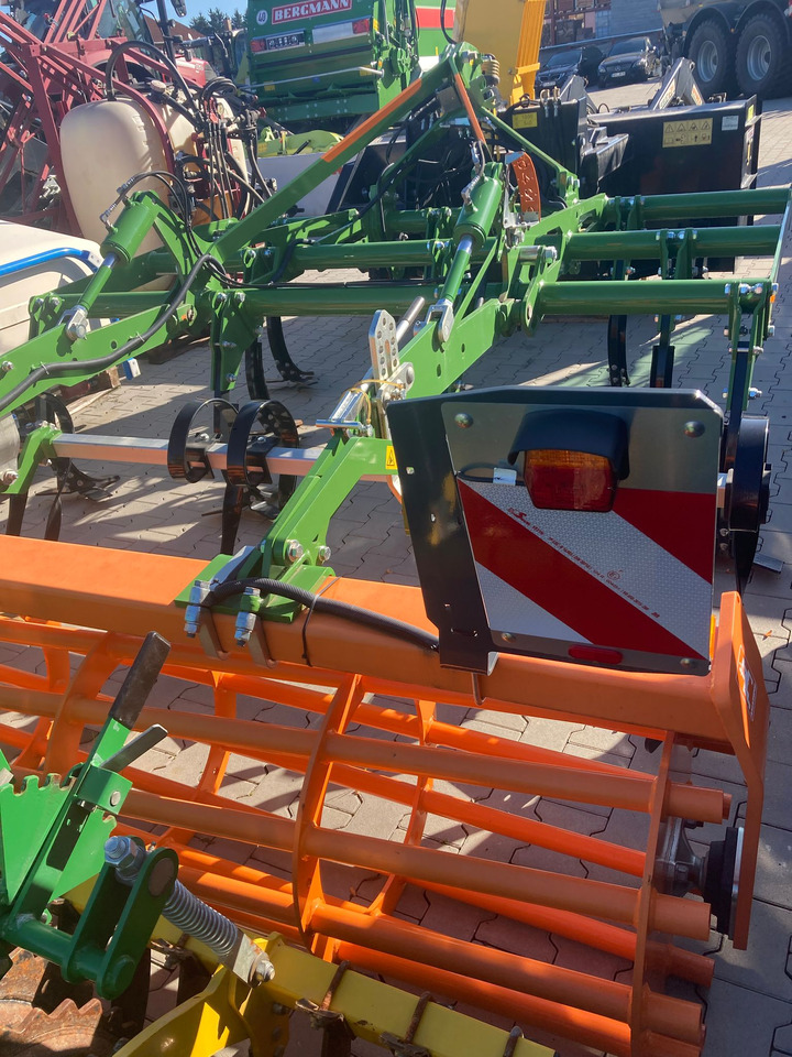 Amazone Cenio 3000 Special - Bineuse: photos 1 Amazone Cenio 3000 Special - Bineuse: photos 1