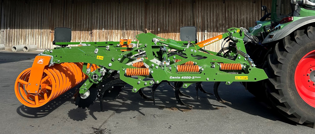 Amazone Cenio 4000-2 - Bineuse: photos 1 Amazone Cenio 4000-2 - Bineuse: photos 1