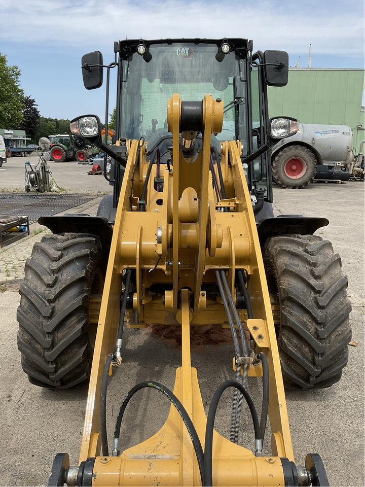 Caterpillar 908 HL - Chargeuse sur pneus: photos 4 Caterpillar 908 HL - Chargeuse sur pneus: photos 4