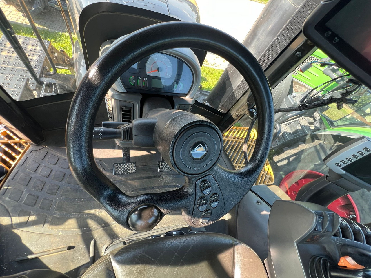Challenger MT 865 - Tracteur agricole: photos 5 Challenger MT 865 - Tracteur agricole: photos 5
