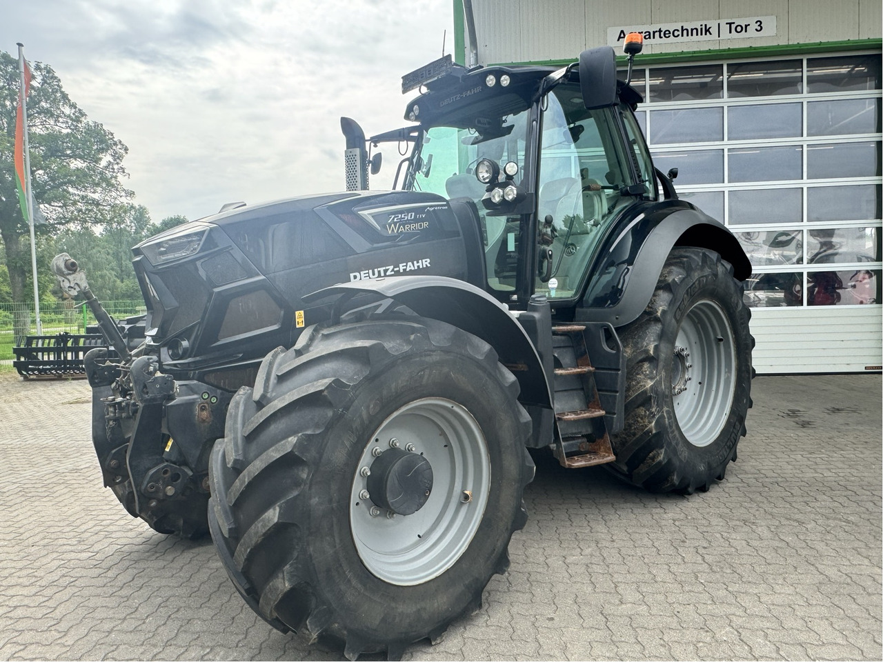 Deutz-Fahr Agrotron 7250 TTV - Tracteur agricole: photos 1 Deutz-Fahr Agrotron 7250 TTV - Tracteur agricole: photos 1