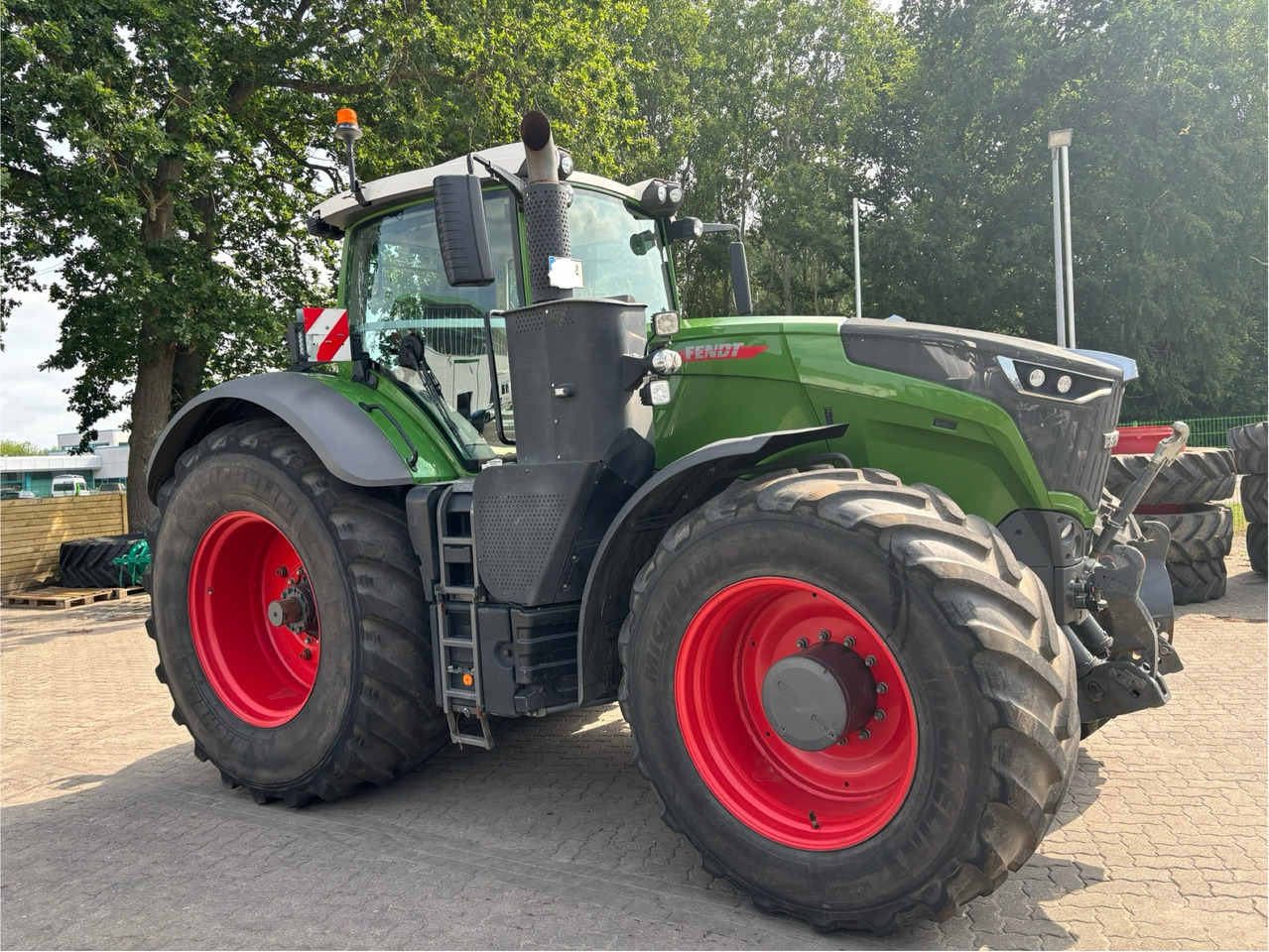 Fendt 1050 Vario Gen3 Profi - Tracteur agricole: photos 1 Fendt 1050 Vario Gen3 Profi - Tracteur agricole: photos 1
