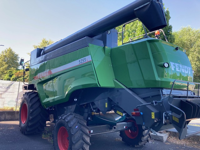Fendt 5255 L MCS - Moissonneuse-batteuse: photos 5 Fendt 5255 L MCS - Moissonneuse-batteuse: photos 5