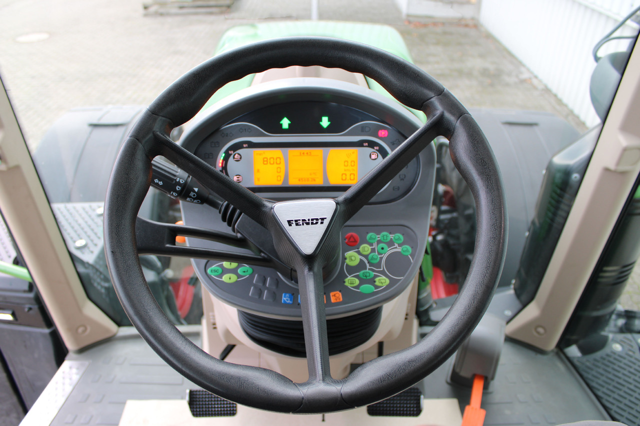 Fendt 718 Vario S4 ProfiPlus - Tracteur agricole: photos 2 Fendt 718 Vario S4 ProfiPlus - Tracteur agricole: photos 2