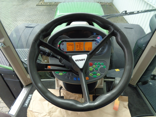 Fendt 720 Vario S4 Power - Tracteur agricole: photos 2 Fendt 720 Vario S4 Power - Tracteur agricole: photos 2