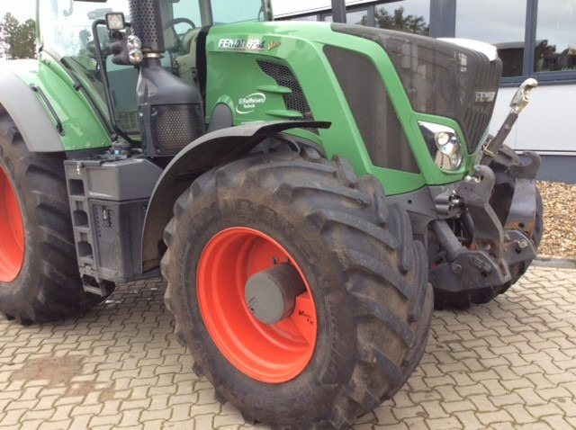 Fendt 824 Vario S4 Profi - Tracteur agricole: photos 4 Fendt 824 Vario S4 Profi - Tracteur agricole: photos 4