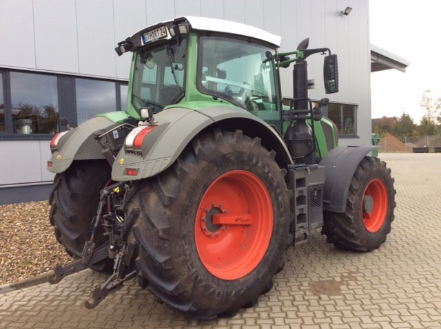 Fendt 824 Vario S4 Profi - Tracteur agricole: photos 5 Fendt 824 Vario S4 Profi - Tracteur agricole: photos 5