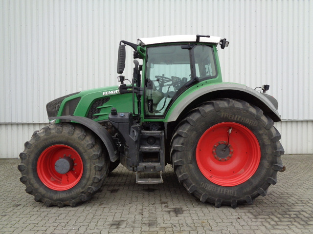 Fendt 824 Vario S4 ProfiPlus - Tracteur agricole: photos 1 Fendt 824 Vario S4 ProfiPlus - Tracteur agricole: photos 1
