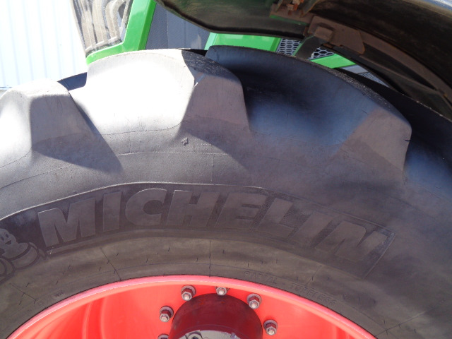Tracteur agricole Fendt 824 Vario S4 ProfiPlus: photos 14