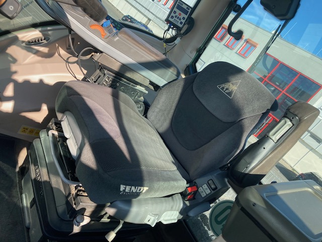 Fendt 826 Vario SCR ProfiPlus - Tracteur agricole: photos 4 Fendt 826 Vario SCR ProfiPlus - Tracteur agricole: photos 4