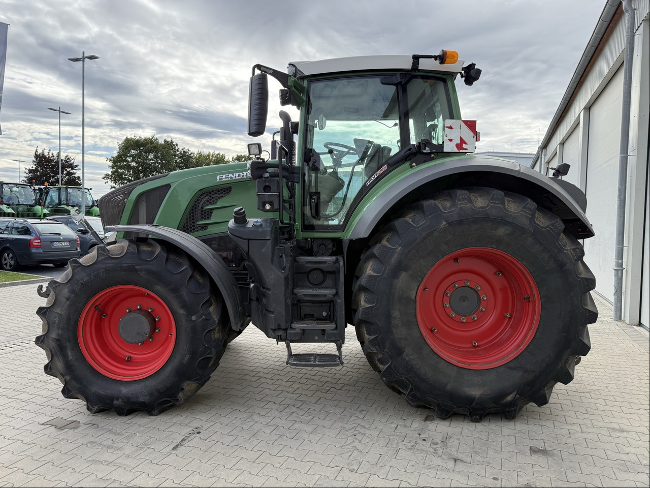 Fendt 828 Vario S4 ProfiPlus Motor NEU - Tracteur agricole: photos 5 Fendt 828 Vario S4 ProfiPlus Motor NEU - Tracteur agricole: photos 5