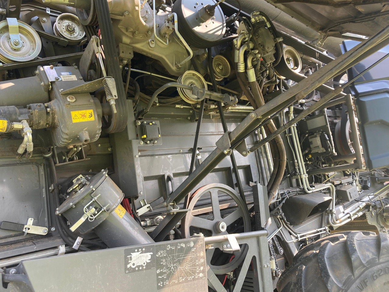 Fendt Ideal 8T - Moissonneuse-batteuse: photos 4 Fendt Ideal 8T - Moissonneuse-batteuse: photos 4