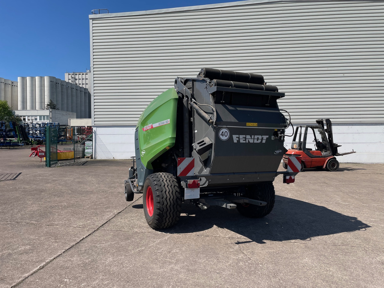Fendt Rotana 180 V Xtra - 25 Messer - Matériel de fenaison: photos 2 Fendt Rotana 180 V Xtra - 25 Messer - Matériel de fenaison: photos 2