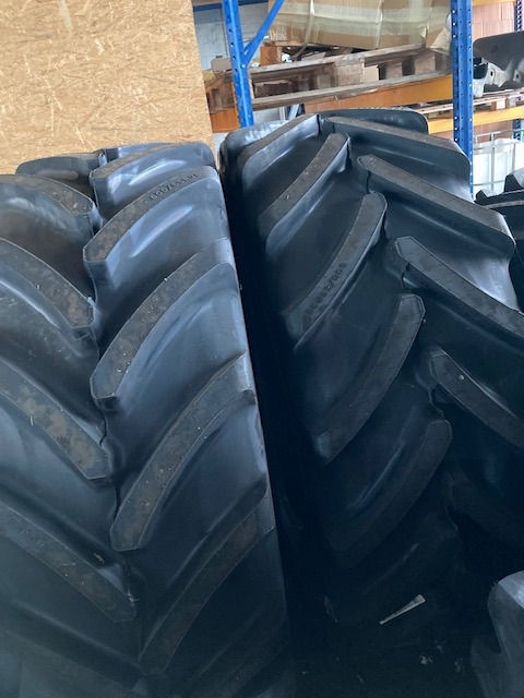 Grasdorf Bridgestone 600/65R38 - Pneus et jantes: photos 5 Grasdorf Bridgestone 600/65R38 - Pneus et jantes: photos 5