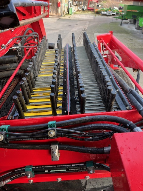 Grimme Kartoffelroder EVO 290 - Matériel de récolte: photos 5 Grimme Kartoffelroder EVO 290 - Matériel de récolte: photos 5