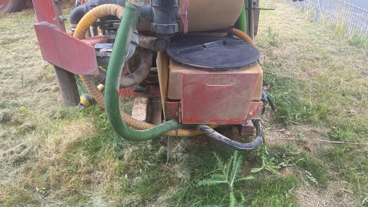 Jacoby Jacoby Eurosuper 1500l - Pulvé porté: photos 2 Jacoby Jacoby Eurosuper 1500l - Pulvé porté: photos 2