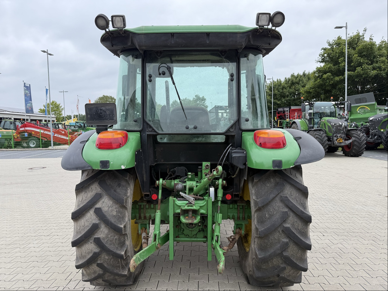 John Deere 5075E - Tracteur agricole: photos 5 John Deere 5075E - Tracteur agricole: photos 5