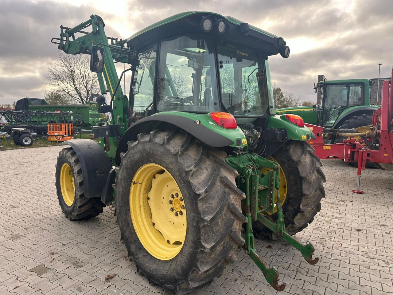 Tracteur agricole John Deere 5100 R: photos 7