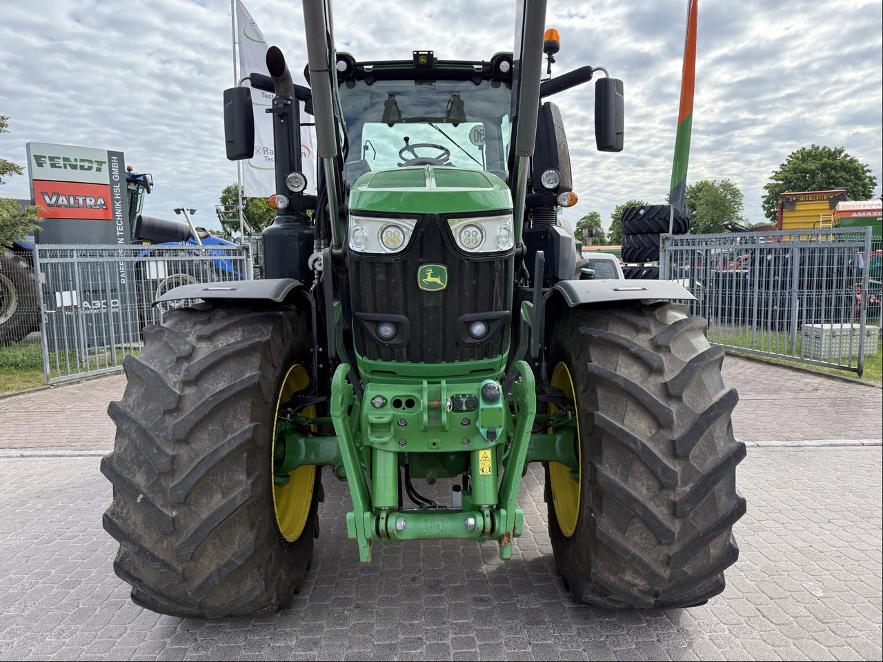John Deere 6230 R - Tracteur agricole: photos 4 John Deere 6230 R - Tracteur agricole: photos 4