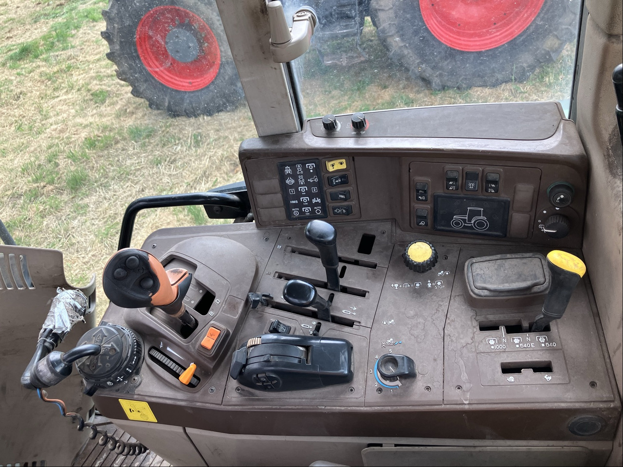 John Deere 6920 Auto Quad - Tracteur agricole: photos 3 John Deere 6920 Auto Quad - Tracteur agricole: photos 3