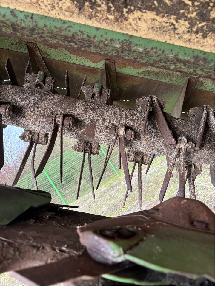 Krone Easy Cut 320 CV-Q - Faucheuse: photos 3 Krone Easy Cut 320 CV-Q - Faucheuse: photos 3