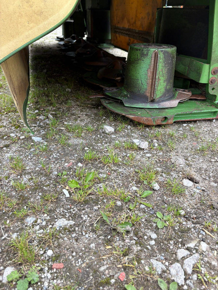 Krone Easy Cut F 320 - Faucheuse: photos 2 Krone Easy Cut F 320 - Faucheuse: photos 2