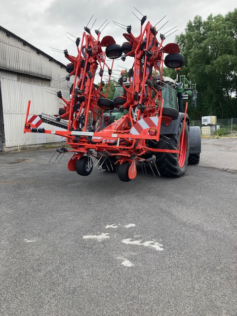Kuhn GF 10803 Heuwender - Faneuse: photos 4 Kuhn GF 10803 Heuwender - Faneuse: photos 4