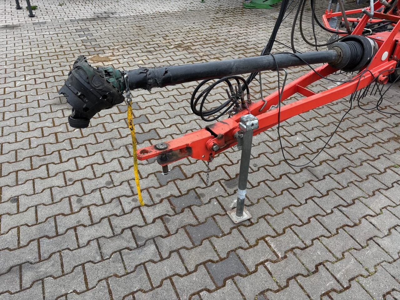 Kuhn Schwader 6632 - Faneuse: photos 2 Kuhn Schwader 6632 - Faneuse: photos 2