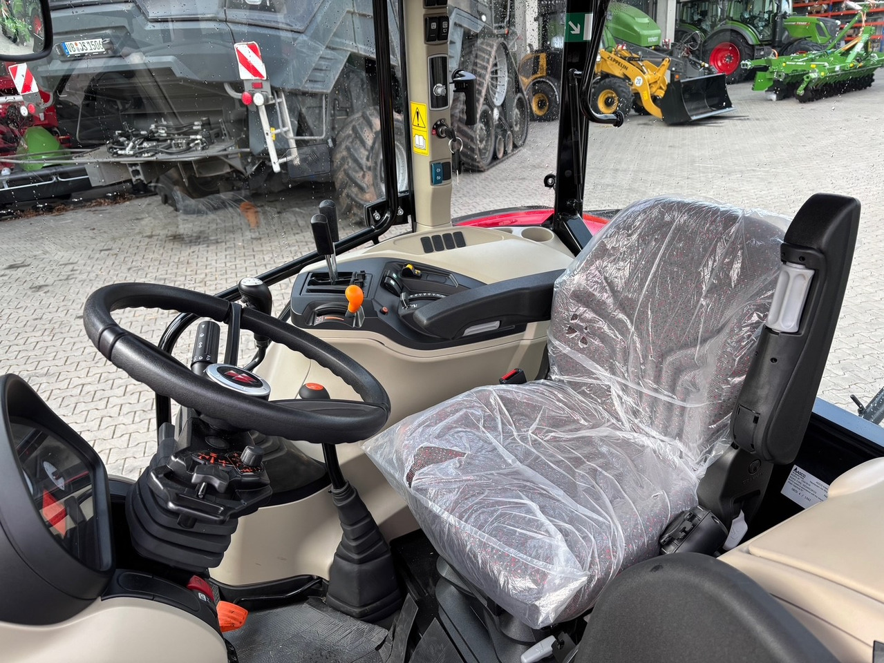 Massey Ferguson 4708 M Cab - Tracteur agricole: photos 3 Massey Ferguson 4708 M Cab - Tracteur agricole: photos 3