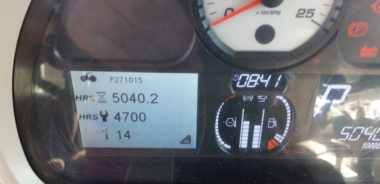 Massey Ferguson 7726 Dyna-6 Efficient - Tracteur agricole: photos 3 Massey Ferguson 7726 Dyna-6 Efficient - Tracteur agricole: photos 3