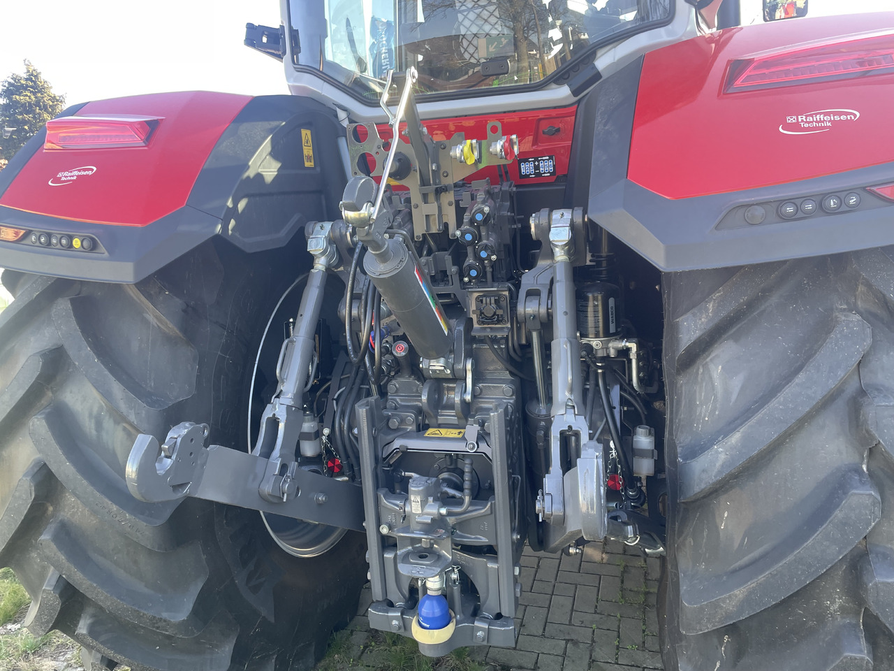 Massey Ferguson 8S.245 Dyna-VT EXCLUSIVE - Tracteur agricole: photos 3 Massey Ferguson 8S.245 Dyna-VT EXCLUSIVE - Tracteur agricole: photos 3