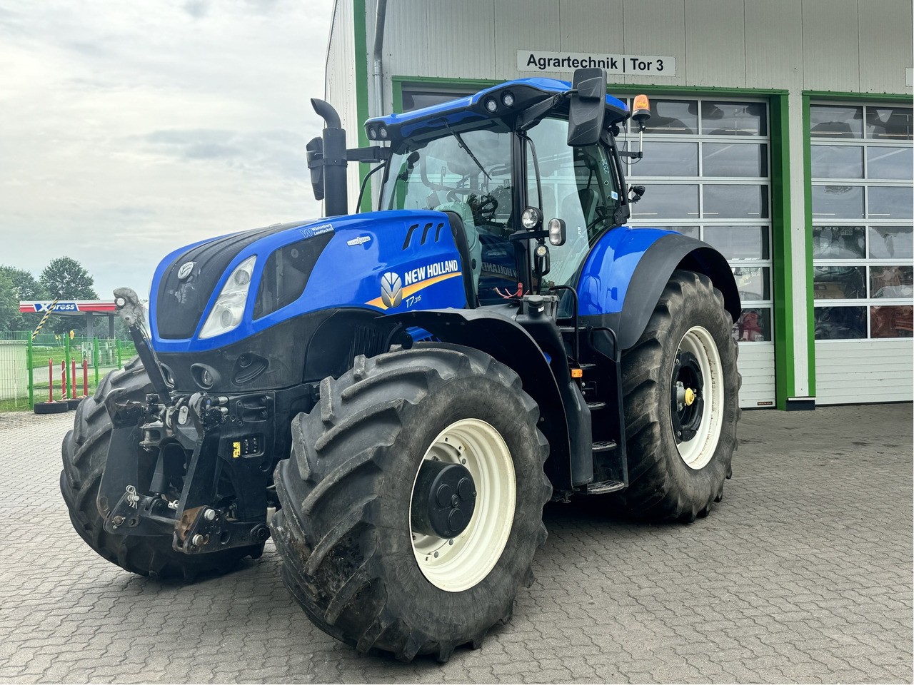 New Holland T7.315 - Tracteur agricole: photos 1 New Holland T7.315 - Tracteur agricole: photos 1