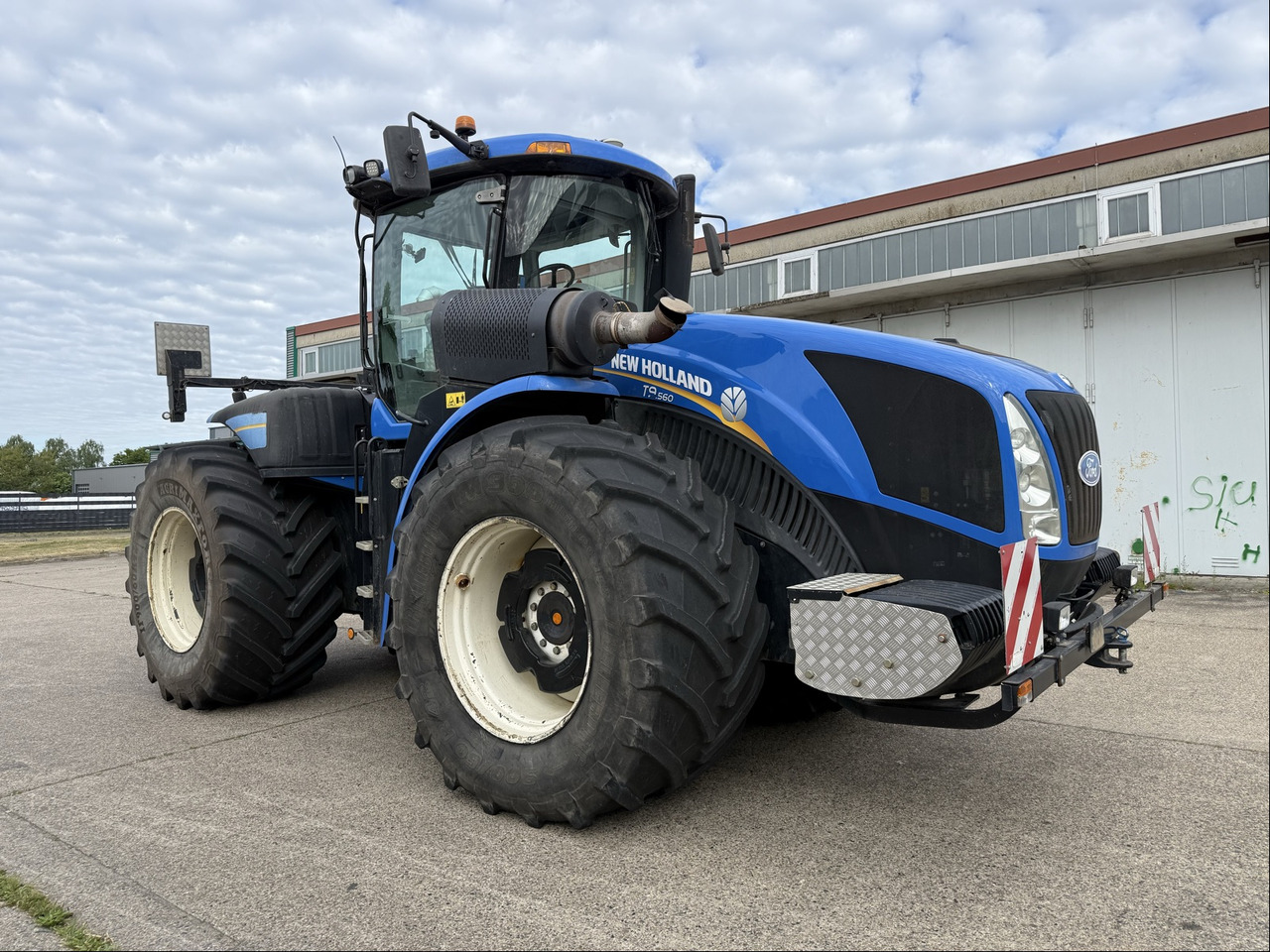 New Holland T9.560 - Tracteur agricole: photos 1 New Holland T9.560 - Tracteur agricole: photos 1