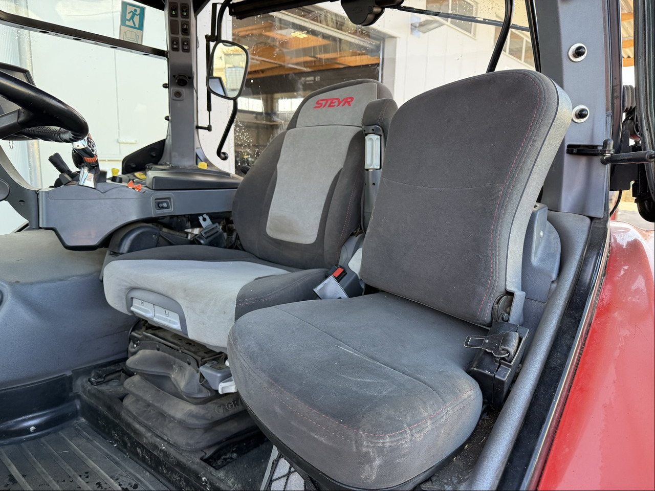 Steyr 6270 Terrus CVT - Tracteur agricole: photos 5 Steyr 6270 Terrus CVT - Tracteur agricole: photos 5