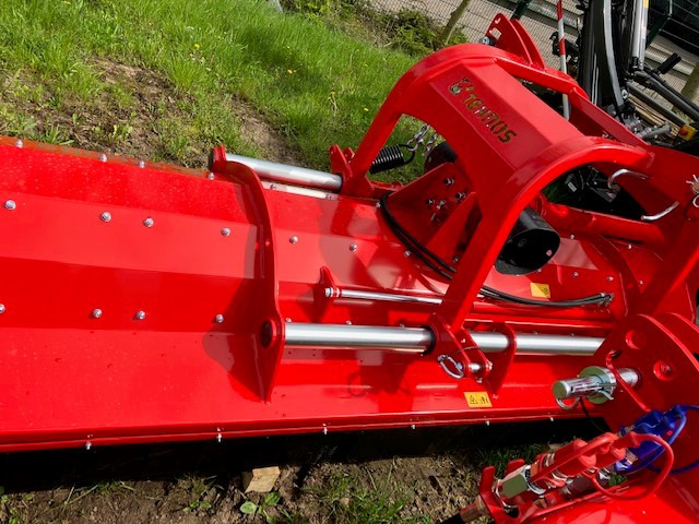 Tehnos Mulcher MU 280R PROFI LW - Broyeur à axe horizontal: photos 1 Tehnos Mulcher MU 280R PROFI LW - Broyeur à axe horizontal: photos 1