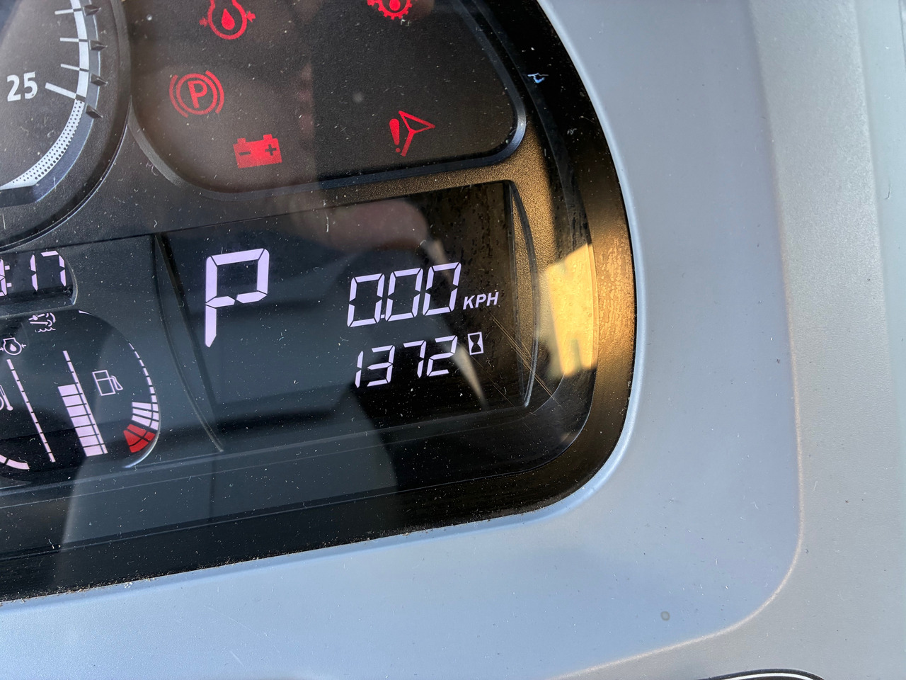 Valtra A114MH4 AC 71.5 - Tracteur agricole: photos 2 Valtra A114MH4 AC 71.5 - Tracteur agricole: photos 2