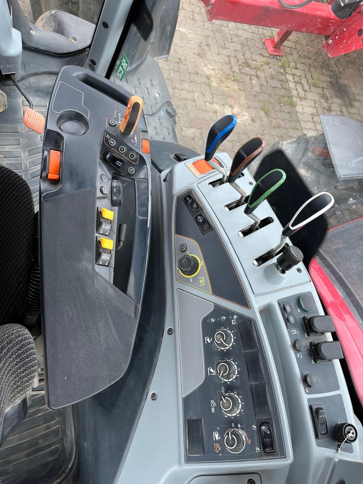 Valtra T 175 Active - Tracteur agricole: photos 2 Valtra T 175 Active - Tracteur agricole: photos 2