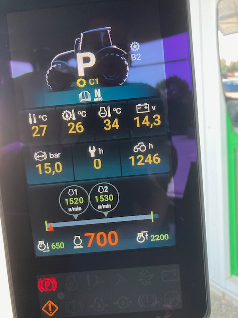 Valtra T 235 Versu - Tracteur agricole: photos 2 Valtra T 235 Versu - Tracteur agricole: photos 2